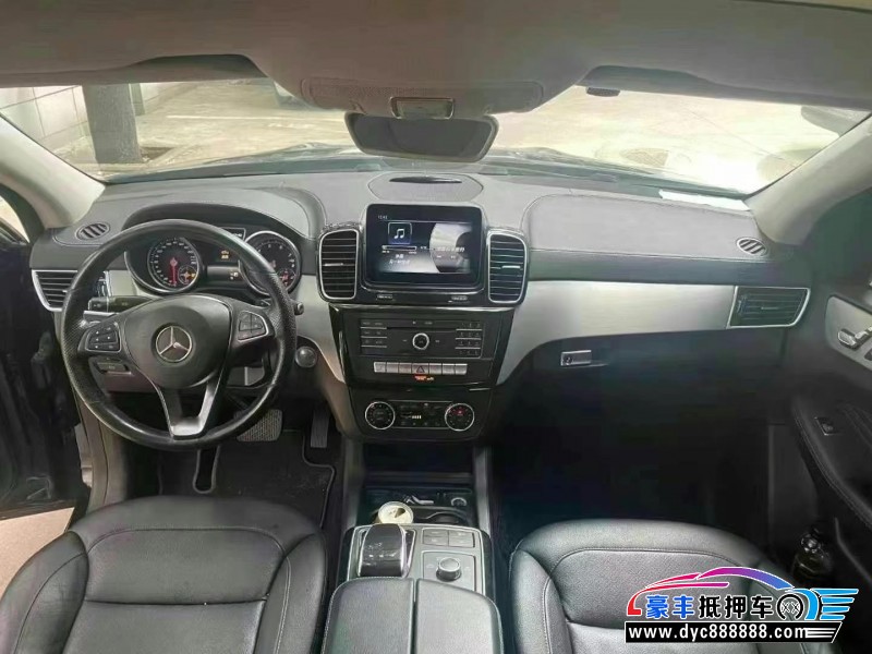 17年奔驰GLE轿车抵押车出售