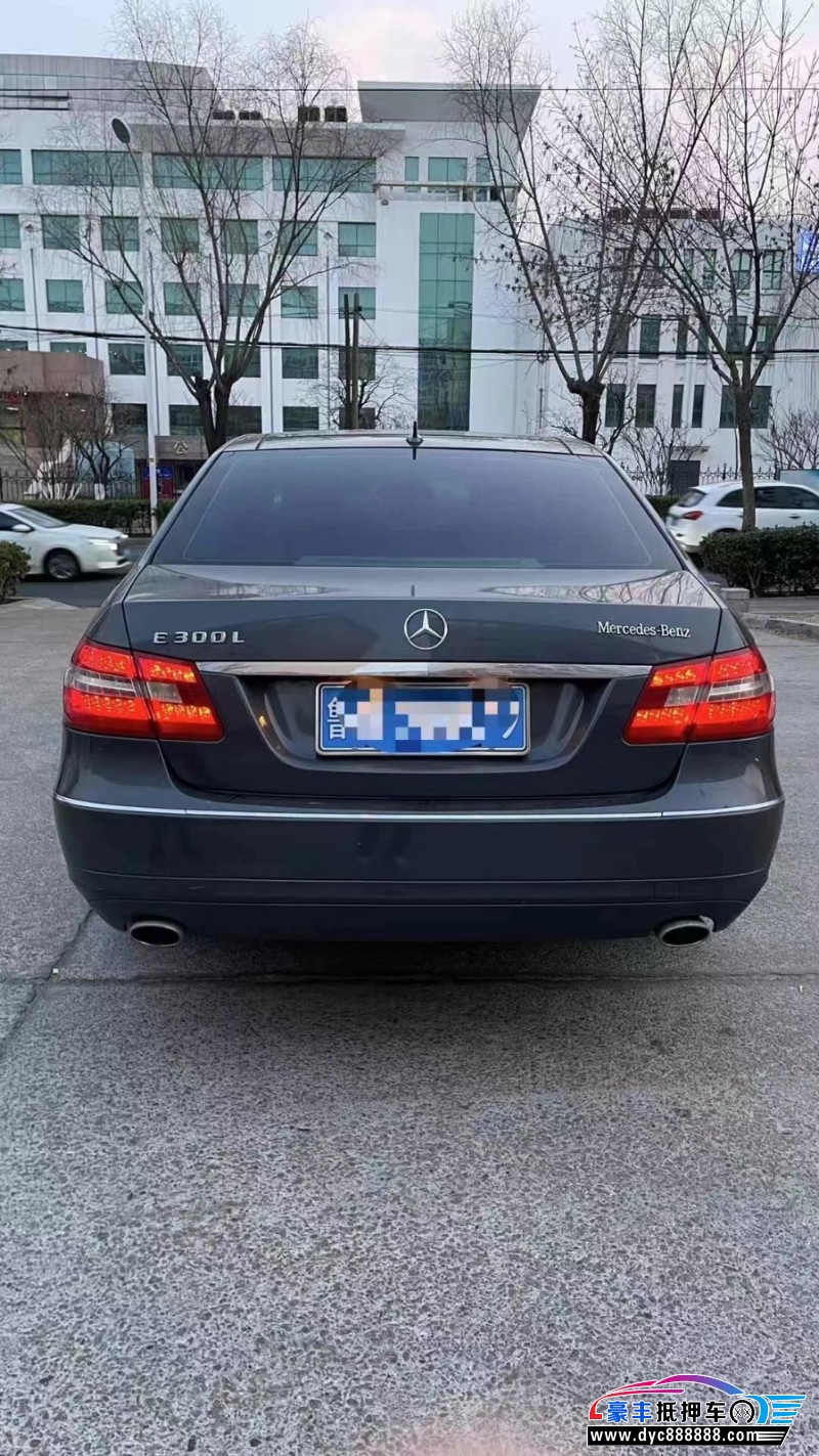 11年奔驰E轿车抵押车出售