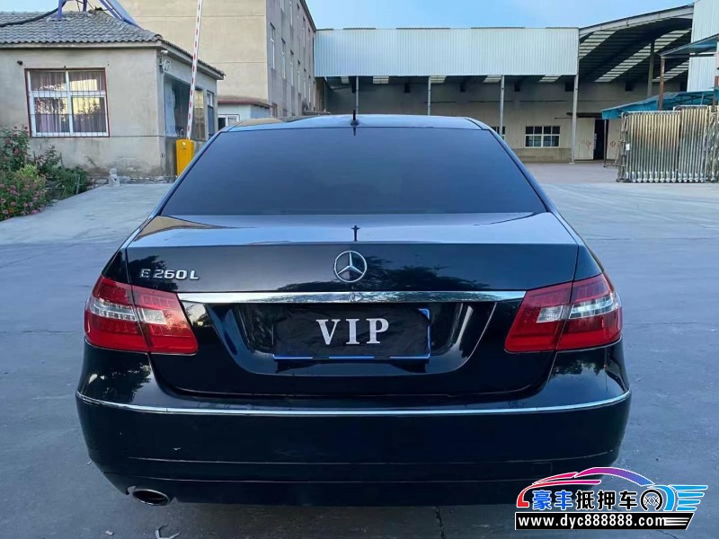 13年奔驰E轿车抵押车出售