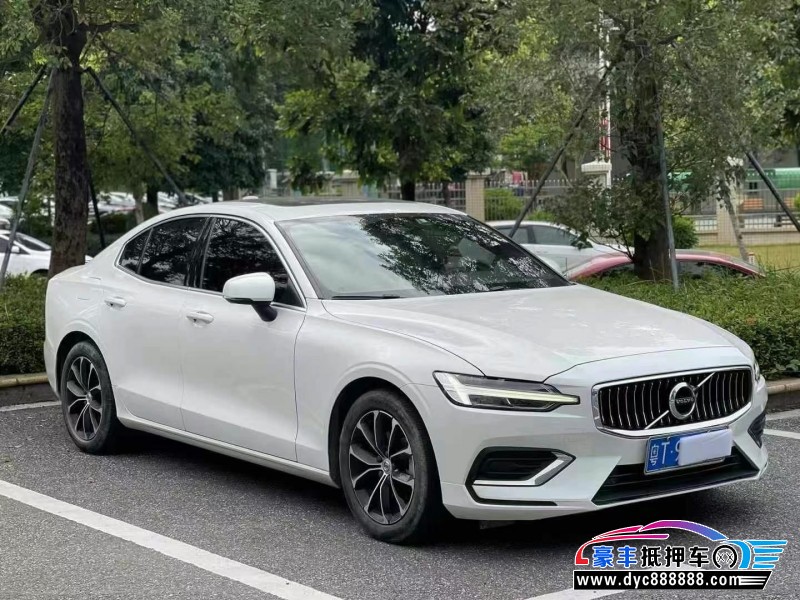 22年沃尔沃S60轿车抵押车出售