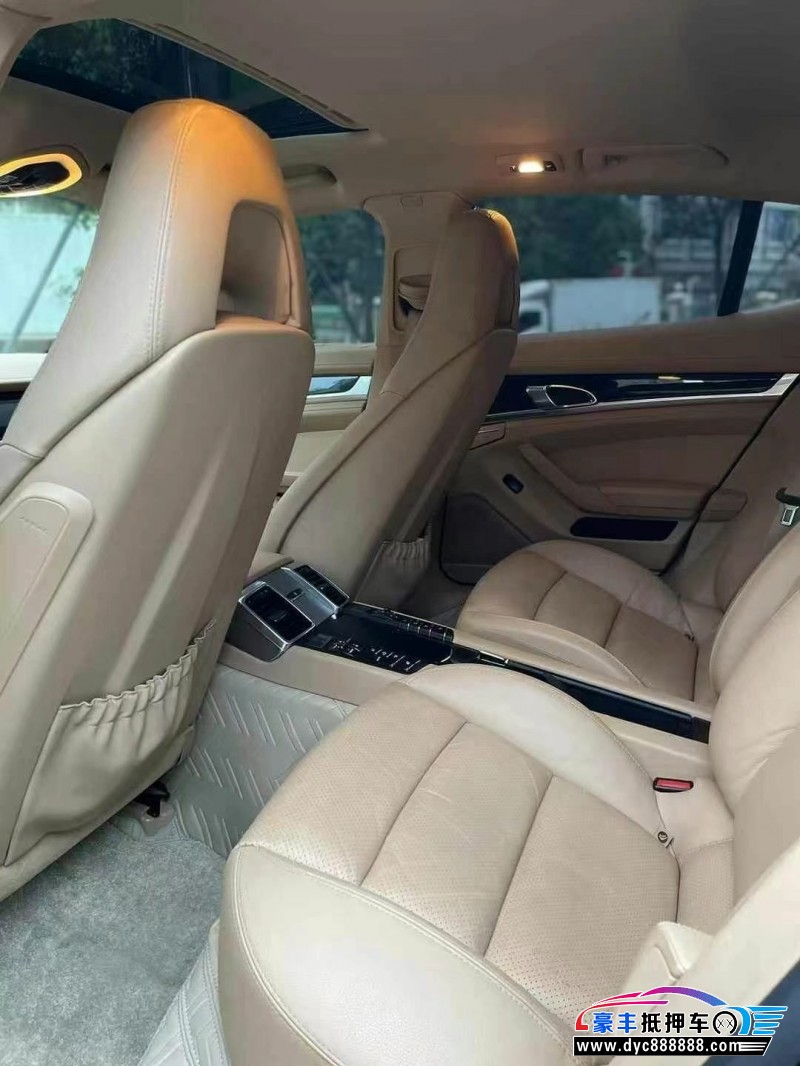 15年保时捷帕纳梅拉轿车抵押车出售