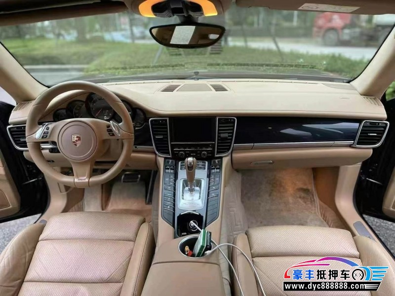 15年保时捷帕纳梅拉轿车抵押车出售