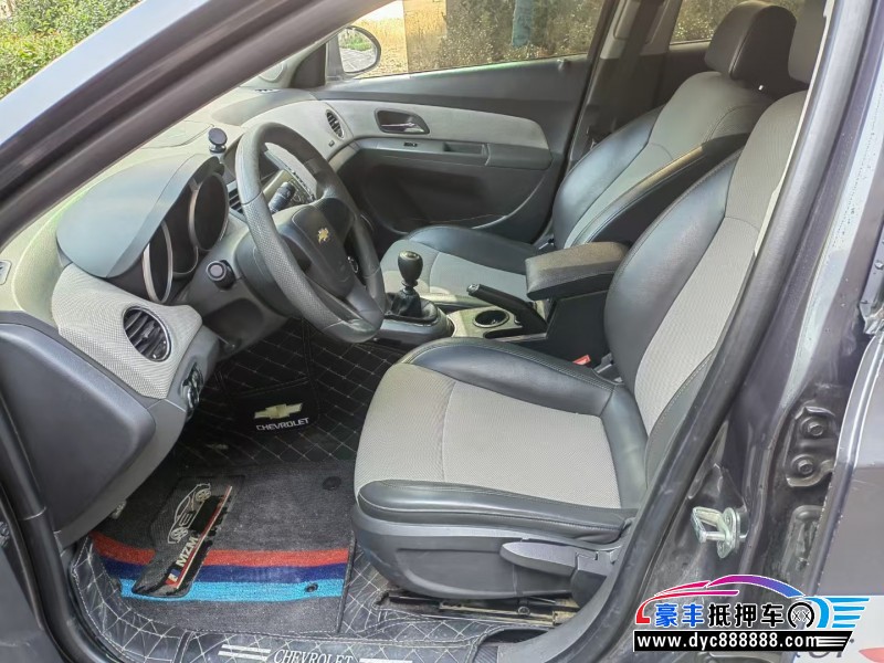 15年雪佛兰科鲁兹轿车抵押车出售