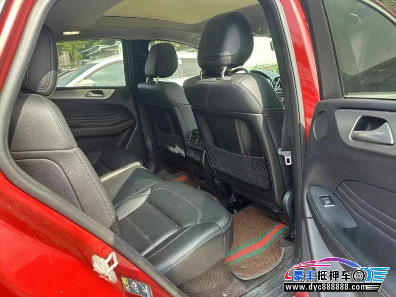 16年奔驰GL轿车抵押车出售