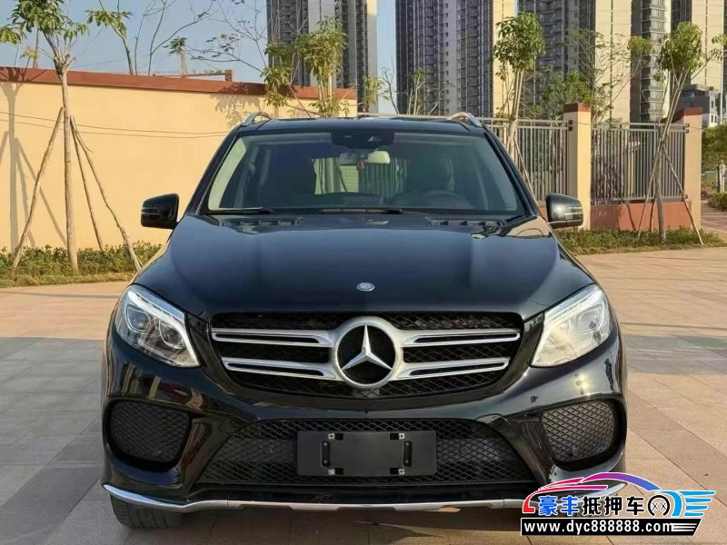 16年奔驰GL轿车抵押车出售