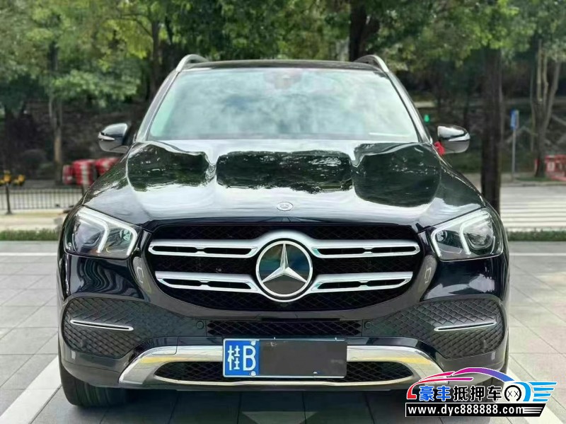 23年奔驰GL轿车抵押车出售