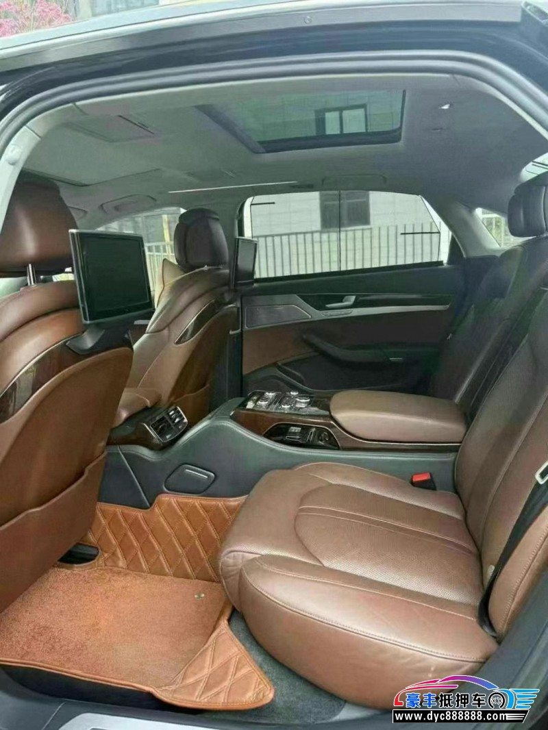 18年奥迪A8L轿车抵押车出售