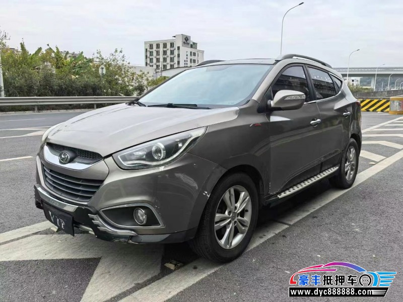 11年现代ix35轿车抵押车出售