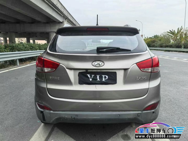 11年现代ix35轿车抵押车出售