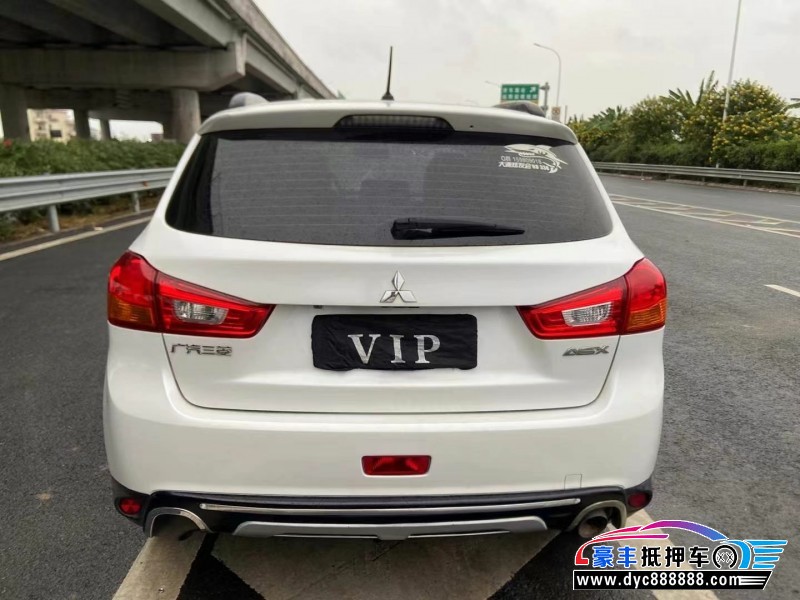 14年三菱劲炫轿车抵押车出售