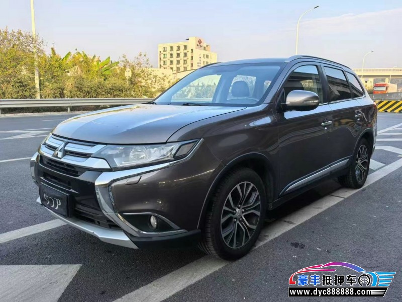 16年三菱欧蓝德轿车抵押车出售