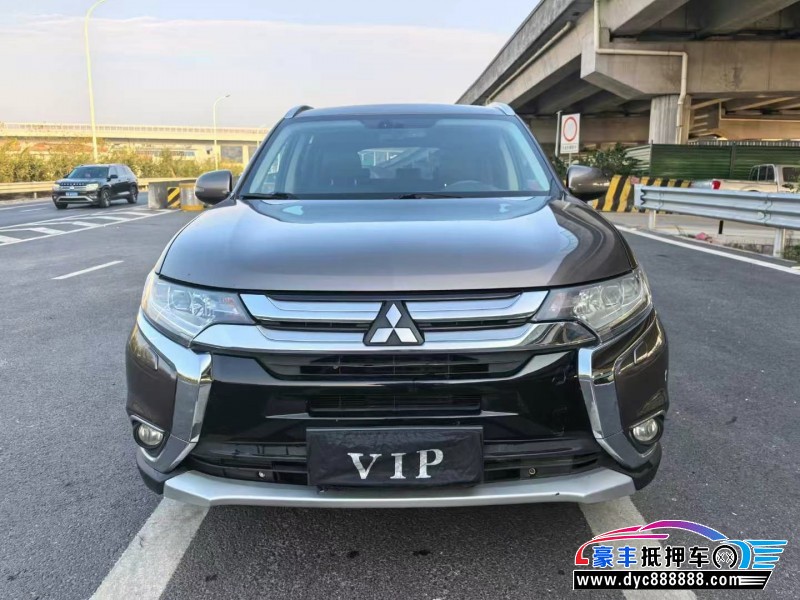 16年三菱欧蓝德轿车抵押车出售