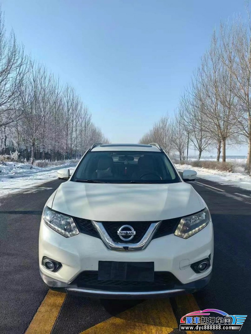 14年日产奇骏轿车抵押车出售