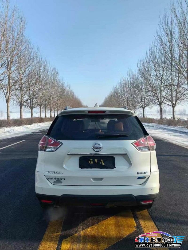 14年日产奇骏轿车抵押车出售