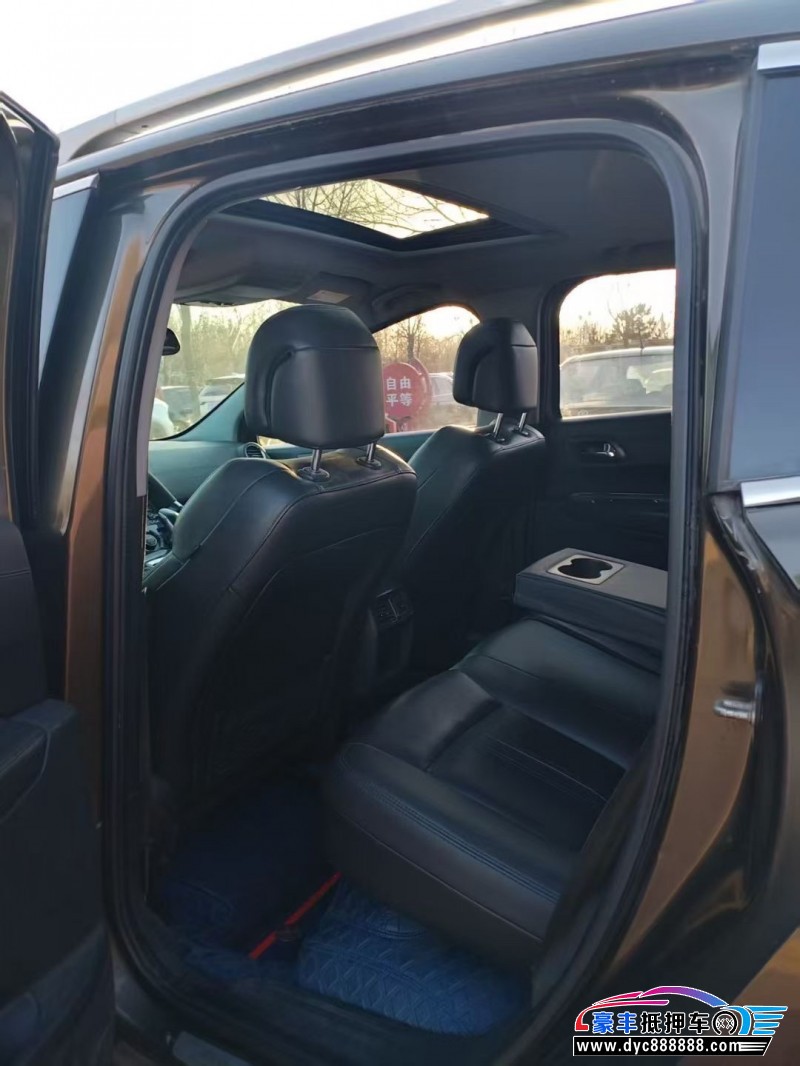 13年标致3008轿车抵押车出售