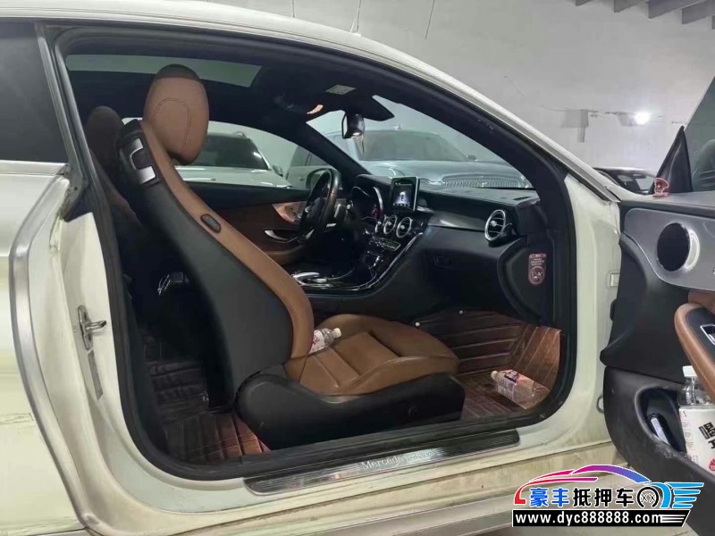18年奔驰C轿车抵押车出售