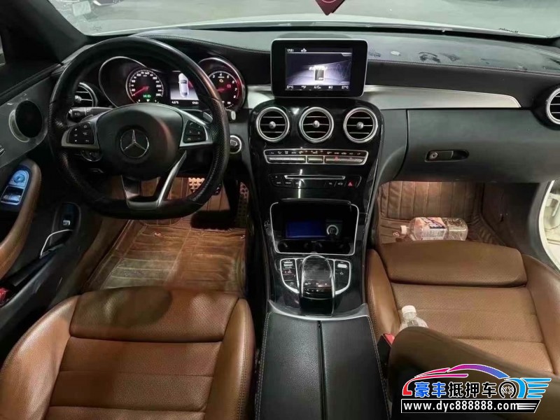 18年奔驰C轿车抵押车出售