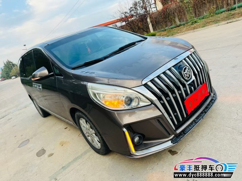 13年别克GL8轿车抵押车出售