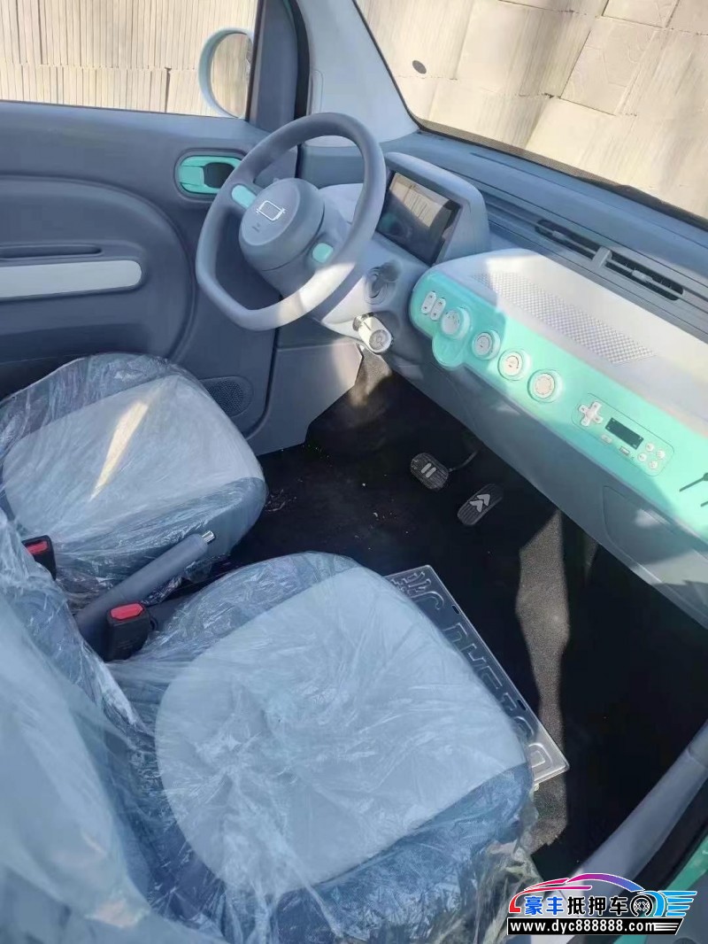 25年奔腾小马轿车抵押车出售