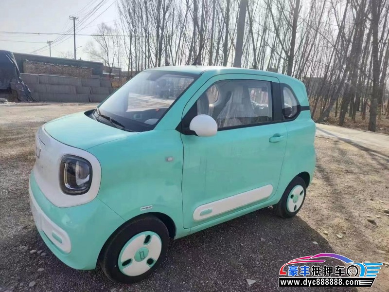 25年奔腾小马轿车抵押车出售