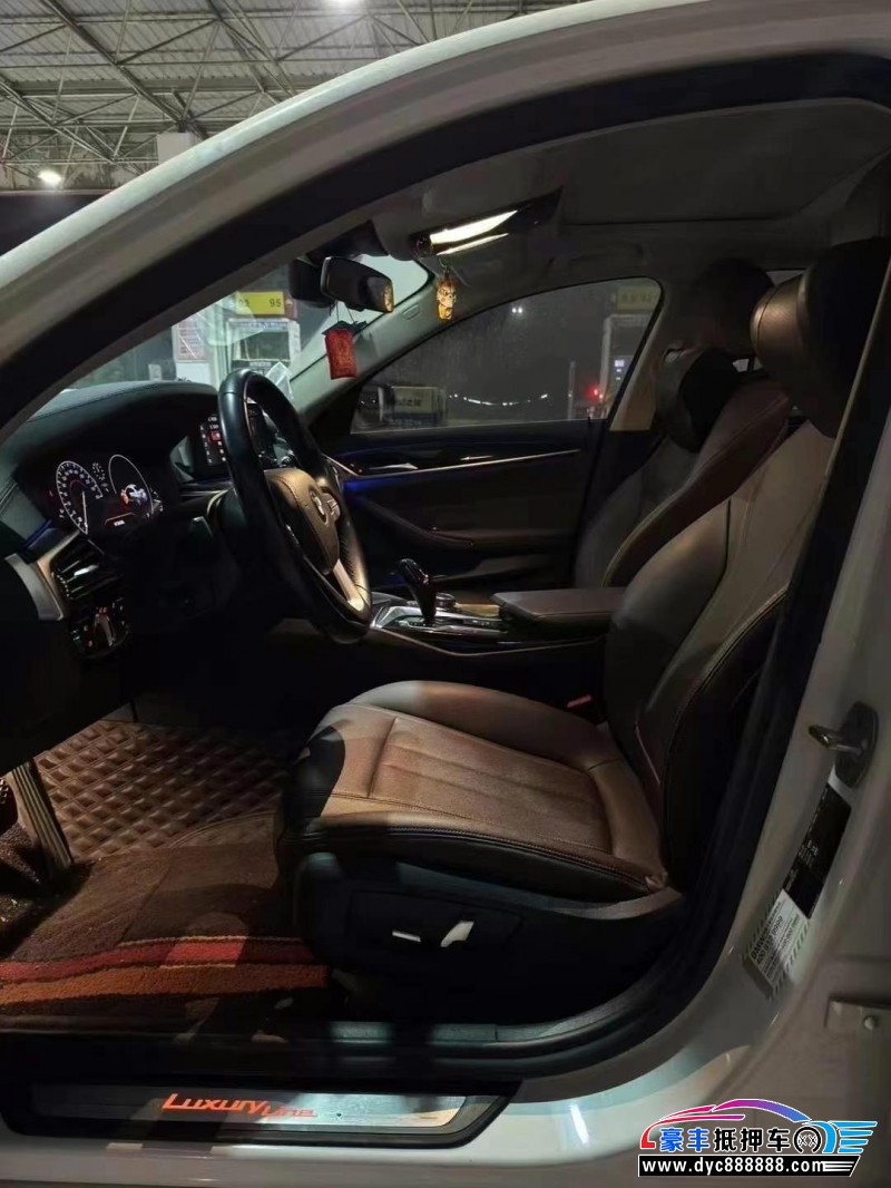 19年宝马5系轿车抵押车出售