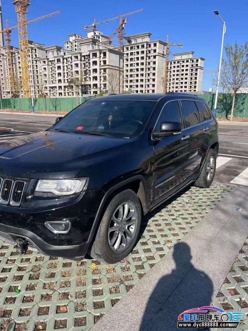 15年Jeep大切诺基轿车抵押车出售