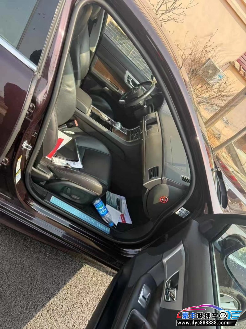 14年捷豹XF轿车抵押车出售