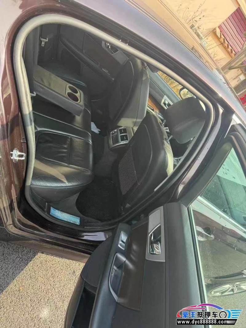 14年捷豹XF轿车抵押车出售