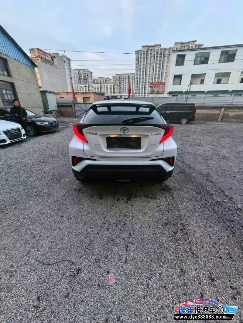 23年丰田C-HR轿车抵押车出售