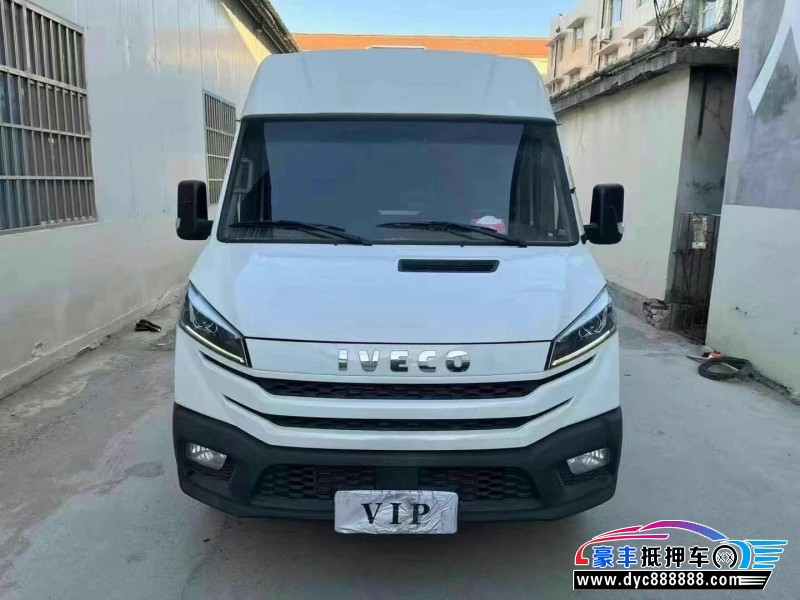 24年依维柯得意轿车抵押车出售