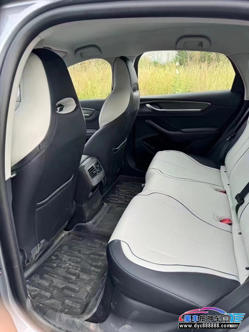 24年比亚迪驱逐舰轿车抵押车出售