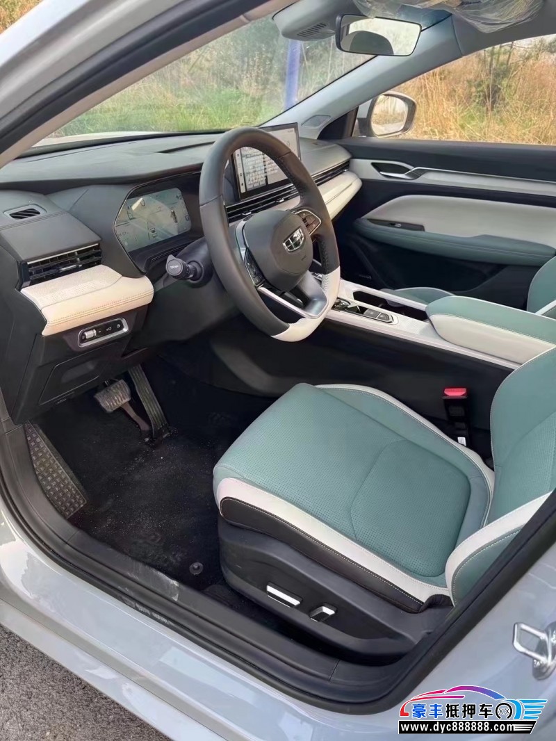 24年吉利雷神轿车抵押车出售