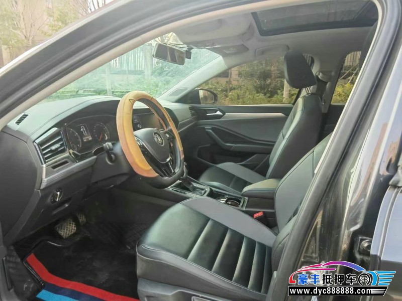 19年大众速腾轿车抵押车出售