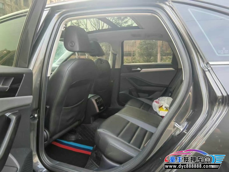 19年大众速腾轿车抵押车出售