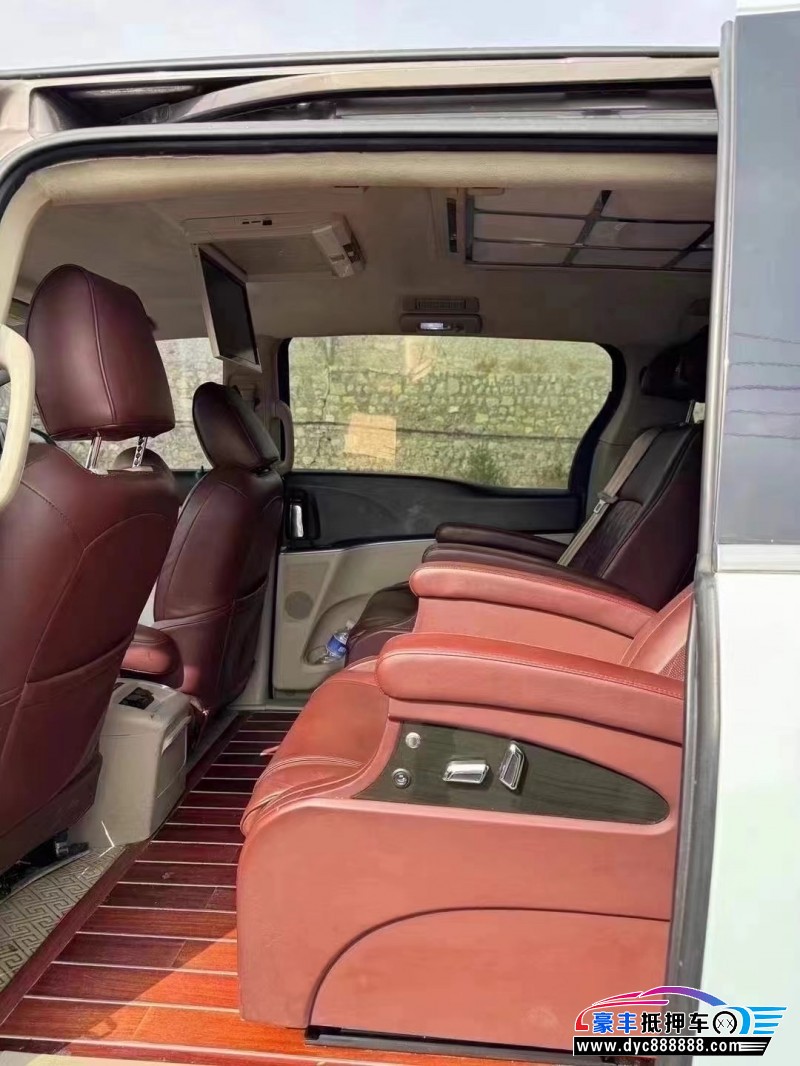 18年别克GL8轿车抵押车出售