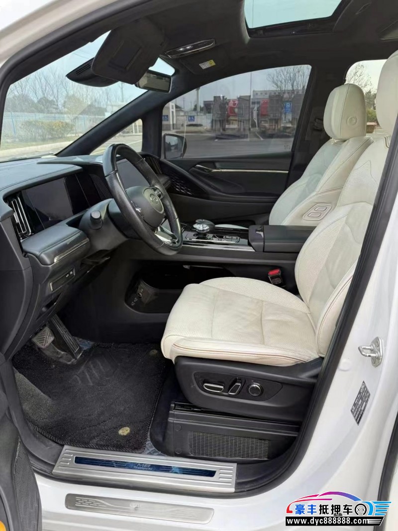 23年传祺M8轿车抵押车出售