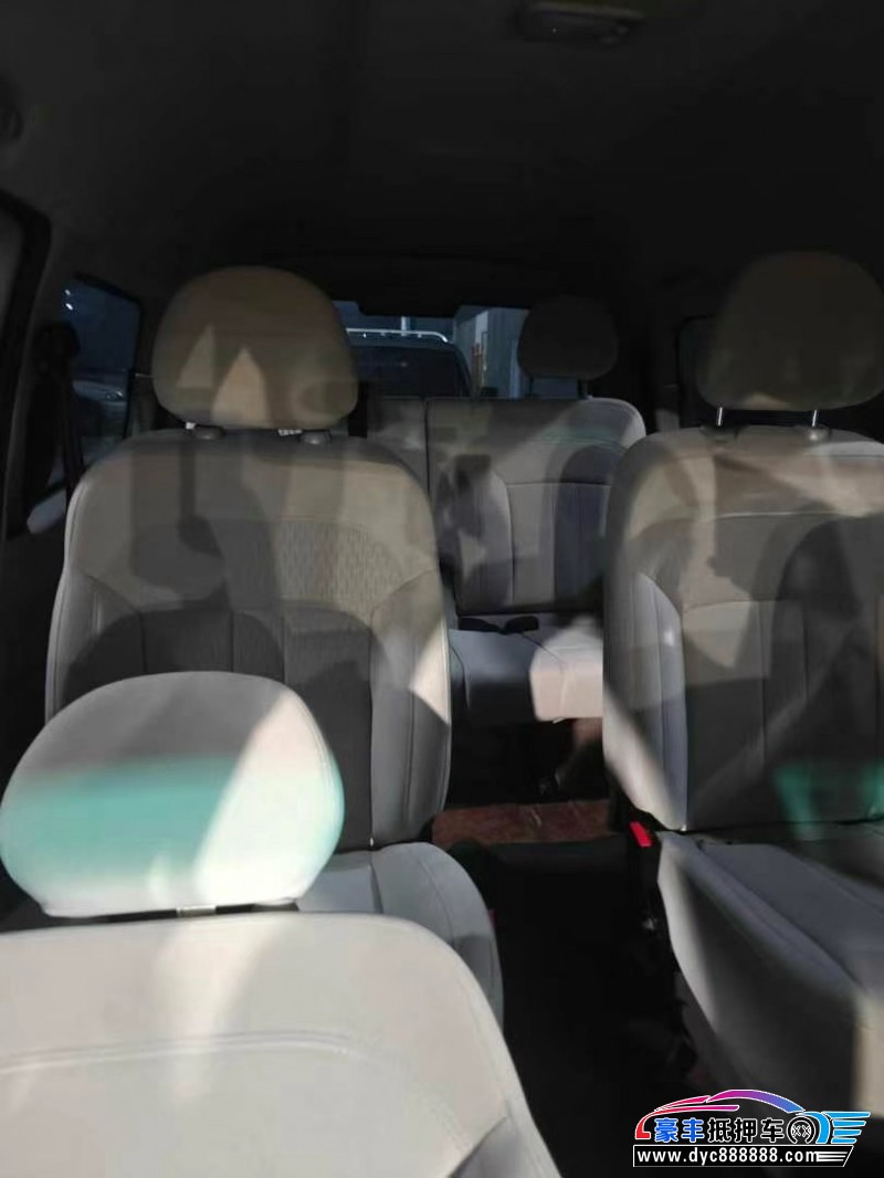 19年东风风行菱智轿车抵押车出售