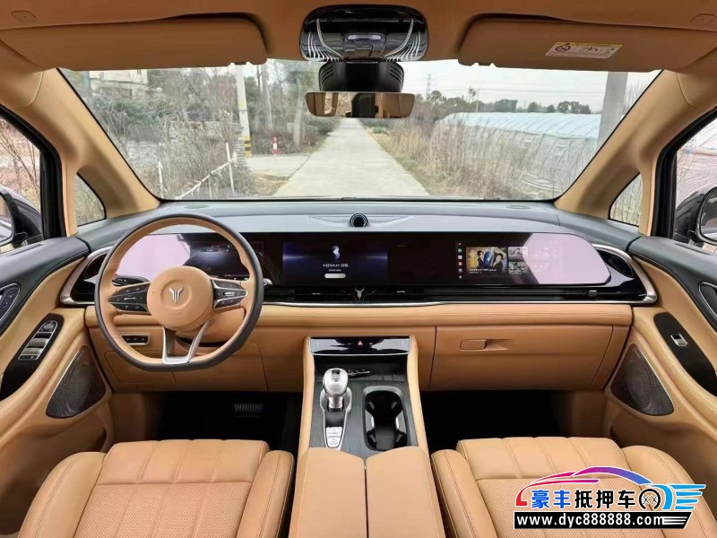 24年岚图梦想家轿车抵押车出售