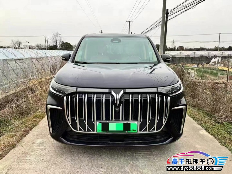 24年岚图梦想家轿车抵押车出售