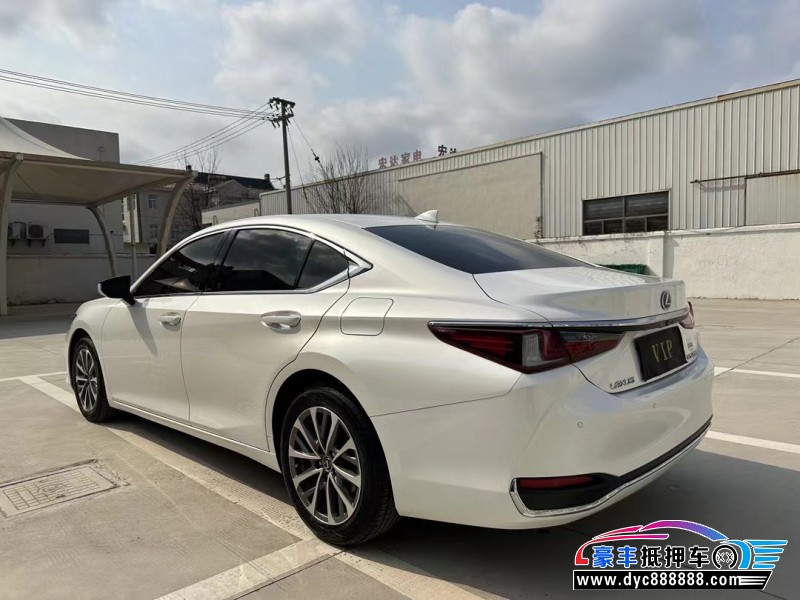 22年雷克萨斯ES轿车抵押车出售