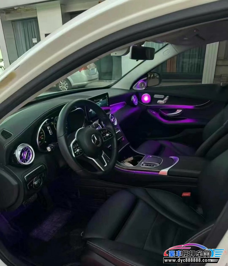 19年奔驰C轿车抵押车出售