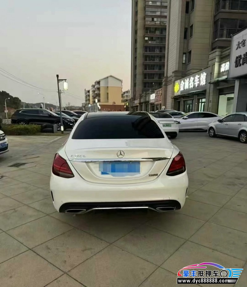 19年奔驰C轿车抵押车出售