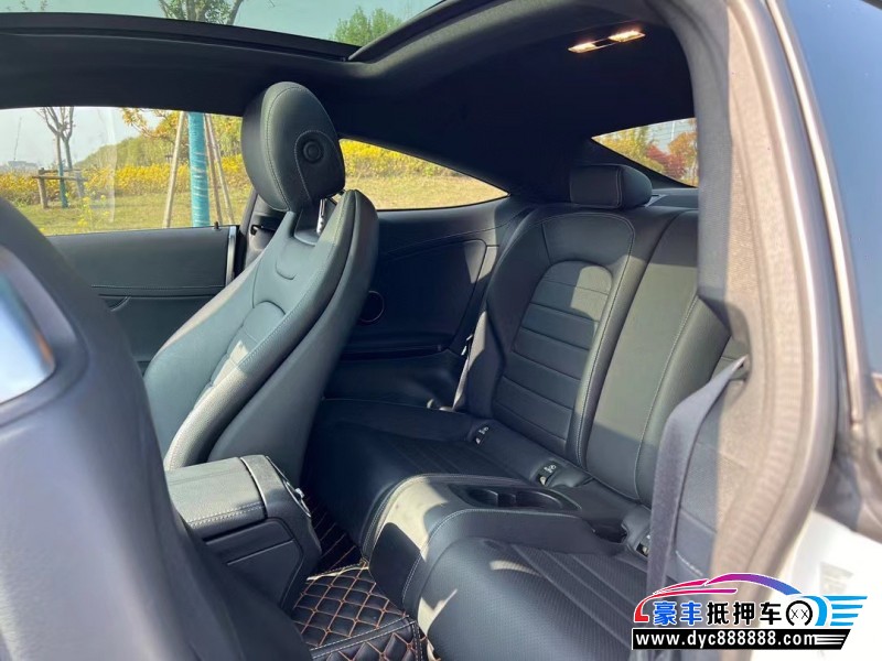 20年奔驰C轿车抵押车出售