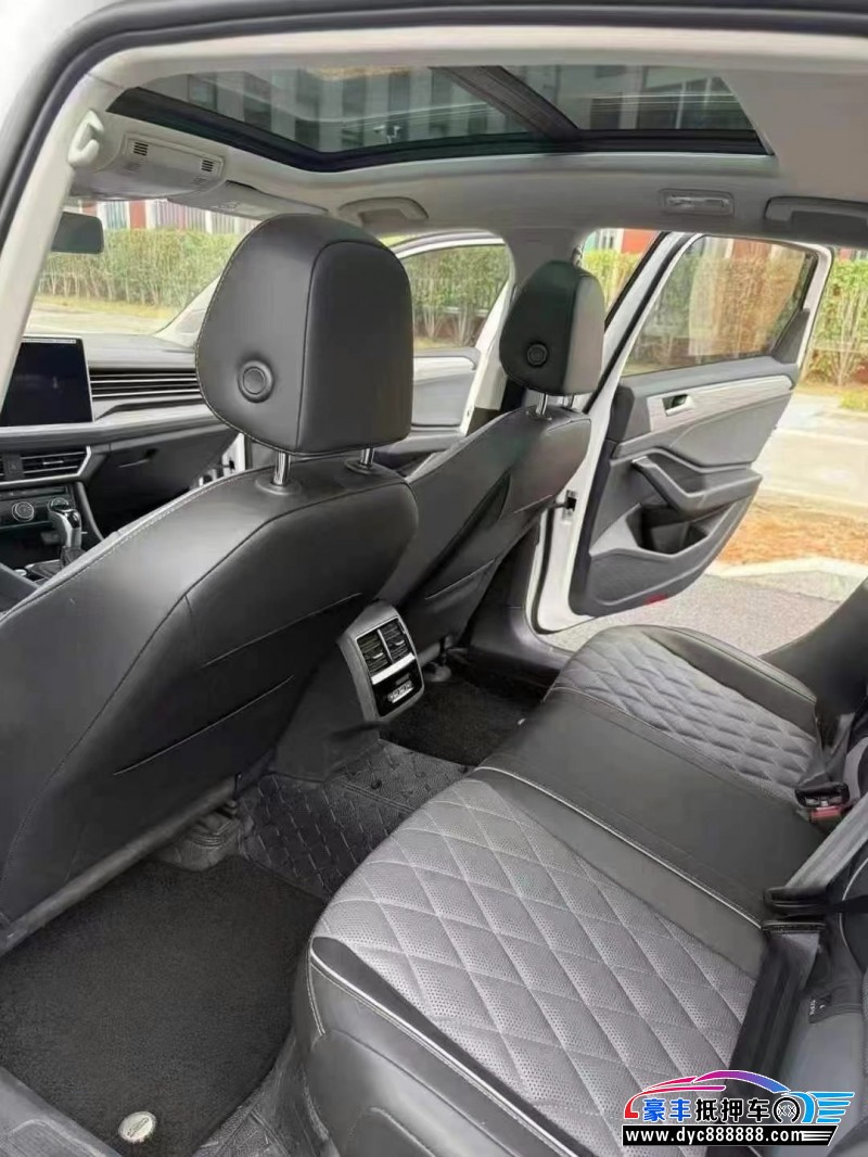 23年大众速腾轿车抵押车出售