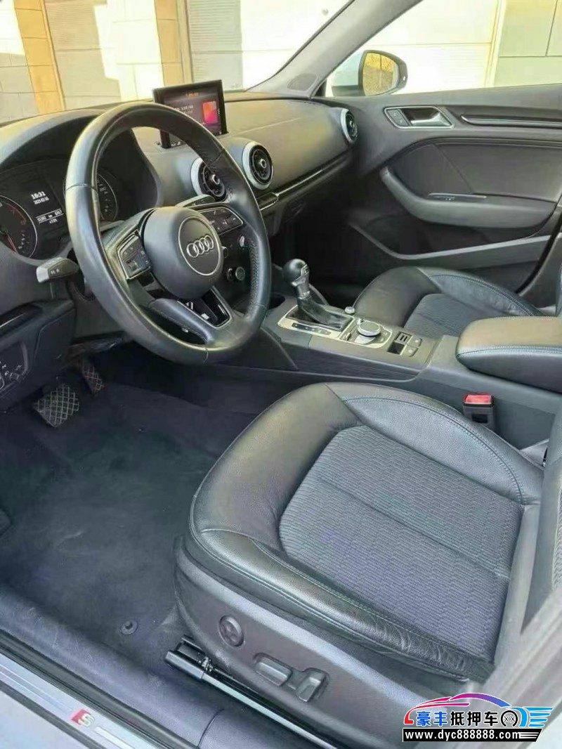 19年奥迪A3轿车抵押车出售