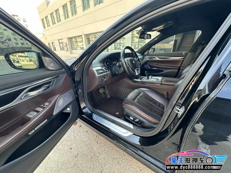 17年宝马7系轿车抵押车出售