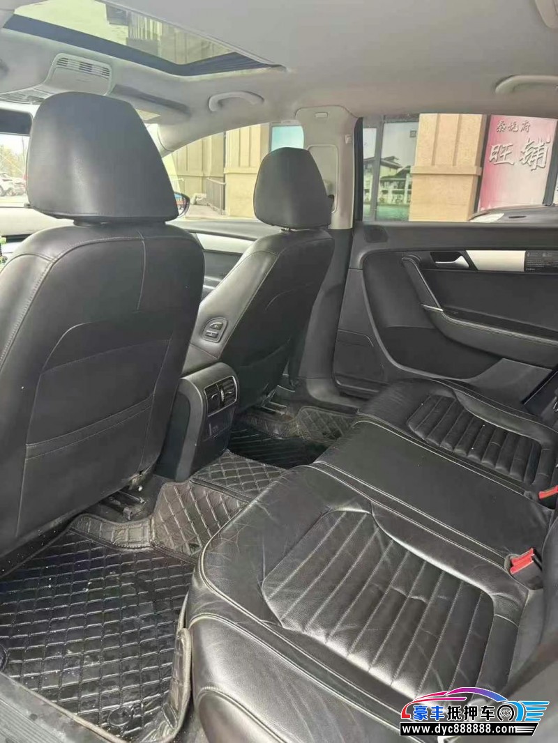 16年大众迈腾轿车抵押车出售