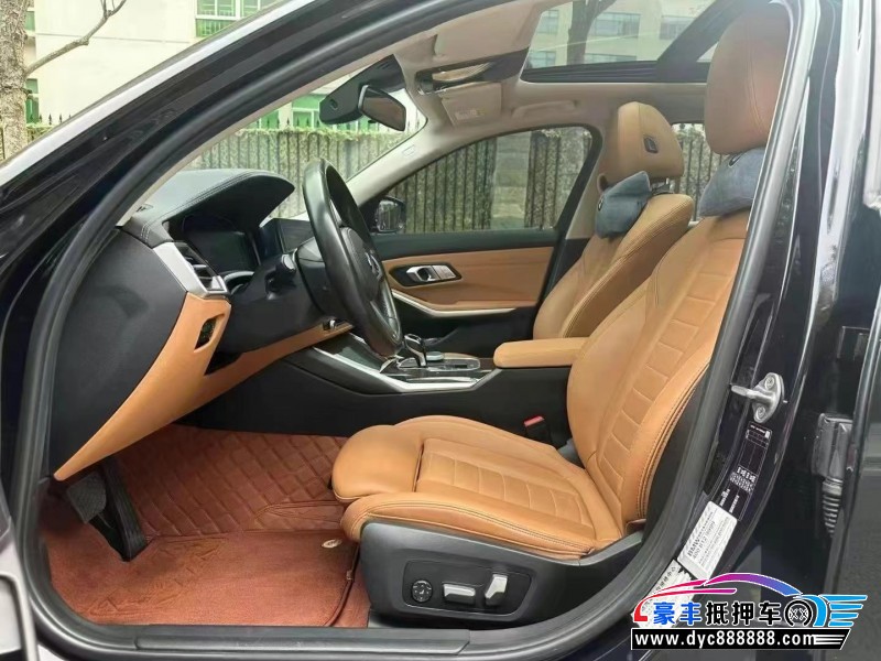 20年宝马3系轿车抵押车出售