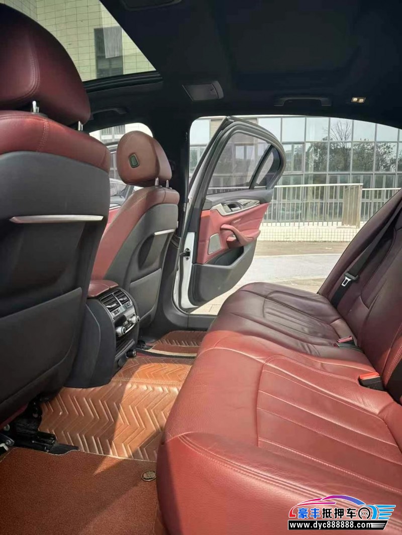 20年宝马5系轿车抵押车出售