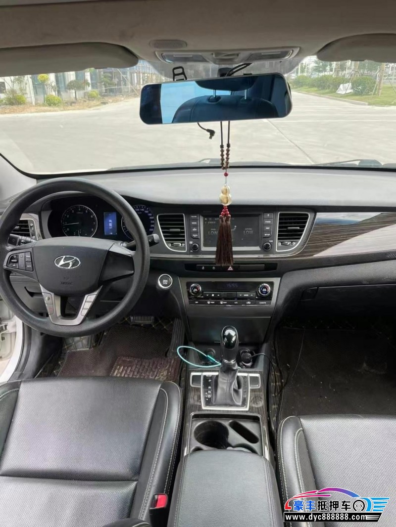 17年现代名图轿车抵押车出售